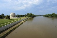 This view from Lincoln Memorial Bridge in Vincennes shows the George Rogers Clark National Historical Park, including a statue of pioneer explorer Frances Vigo perched on the east bank of the Wabash River. Staff file photo by Jim Avelis