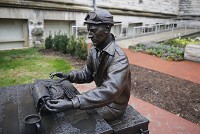 The statue of Ernie Pyle can be found outside of Franklin Hall, the future home of the Media School, near the Sample Gates. Staff photo by Jeremy Hogan