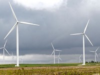 More than 150 construction workers will spend about nine months in Fowler building more than 60 wind turbines. The local economy will get a boost from the influx of workers hired for the project, Benton County economic development director Kelly Kepner said. (Photo: File photo/Journal &amp; Courier)