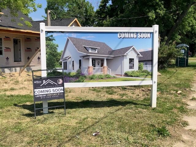 Another home under construction by Bricks & Gables, Inc. on Broad Street in Sullivan is part of the city’s ongoing revitalization efforts. Staff photo by Sue Loughlin