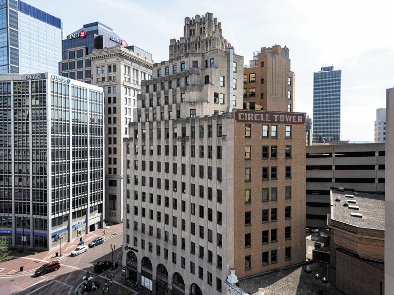 Circle Tower is in foreclosure after its owner allegedly defaulted on the property at 55 Monument Circle. (IBJ photo/Mickey Shuey)