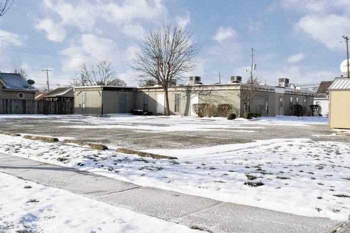 Edinburgh officials are planning to turn this space at 201 W. Main Cross St. into a downtown plaza. Elissa Maudlin | Daily Journal