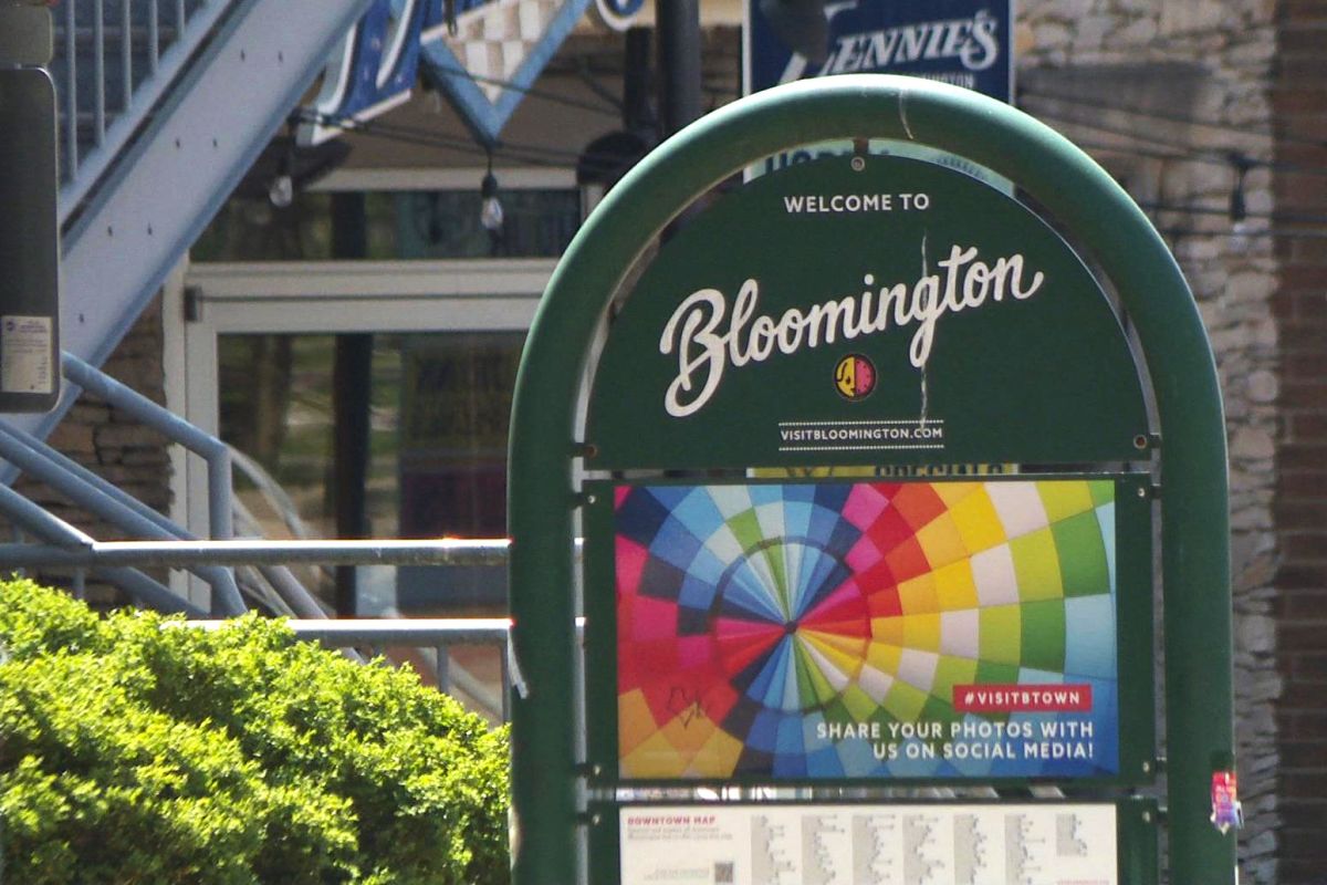 A “Welcome to Bloomington” sign is pictured on Kirkwood Avenue. (FILE: WTIU News)