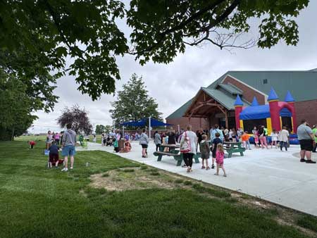 A book bench at the Greensburg Decatur County Public Library. (Photo by Noelle Maxwell for the Indiana Capital Chronicle)